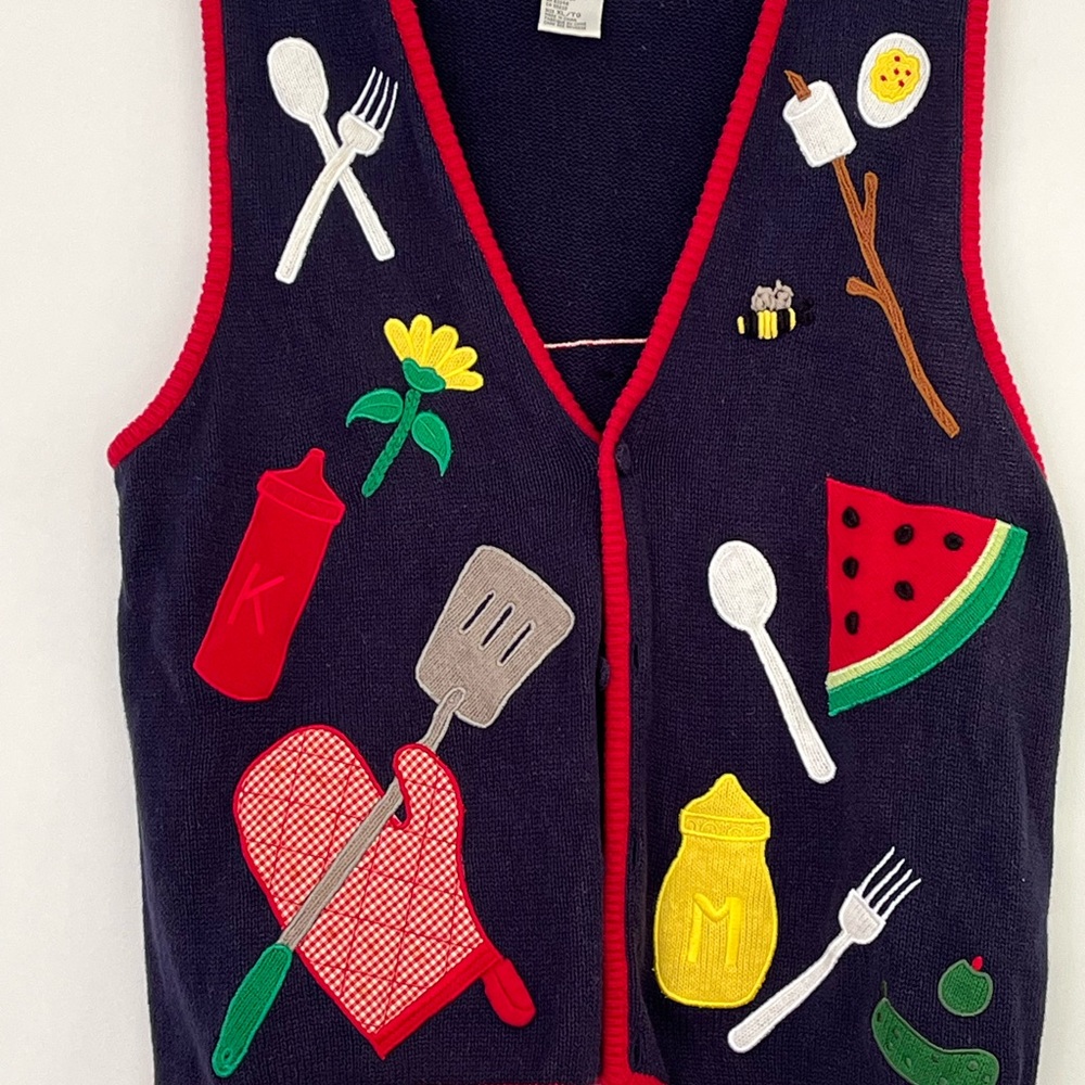 Vintage Mandal Bay 1980’s Sweater Vest Summer Cook Out Grilling Bbq Picnic Sz XL - Picture 2 of 13
